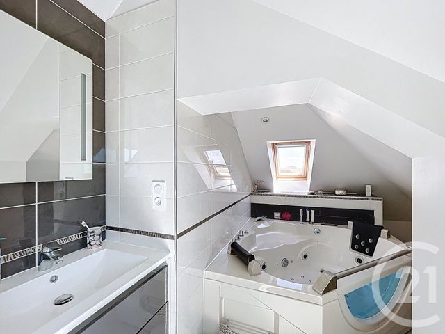 Afficher la photo en grand maison à vendre - 9 pièces - 170.4 m2 - LA BOUILLIE - 22 - BRETAGNE - Century 21 Coeur De Penthièvre