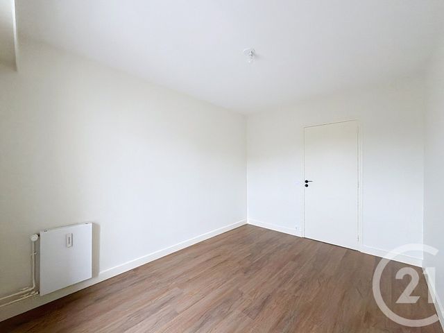 Appartement T4 à louer - 4 pièces - 74.0 m2 - LAMBALLE - 22 - BRETAGNE - Century 21 Coeur De Penthièvre