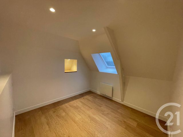 Appartement T3 à louer - 3 pièces - 47.77 m2 - LAMBALLE - 22 - BRETAGNE - Century 21 Coeur De Penthièvre