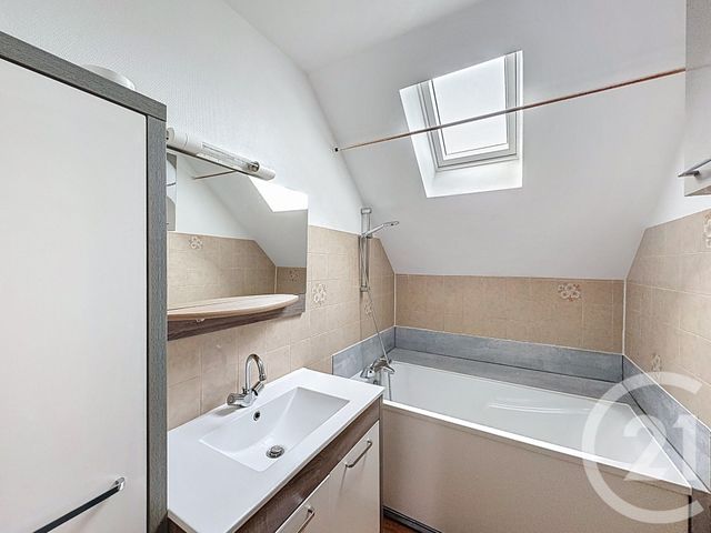 maison à louer - 3 pièces - 78.6 m2 - PLESTAN - 22 - BRETAGNE - Century 21 Coeur De Penthièvre