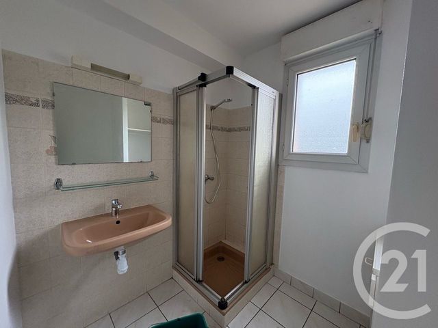 Appartement Studio à louer - 1 pièce - 25.5 m2 - LAMBALLE - 22 - BRETAGNE - Century 21 Coeur De Penthièvre