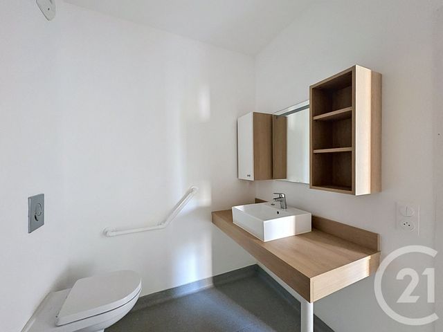 Appartement T2 à louer - 2 pièces - 42.08 m2 - LAMBALLE - 22 - BRETAGNE - Century 21 Coeur De Penthièvre