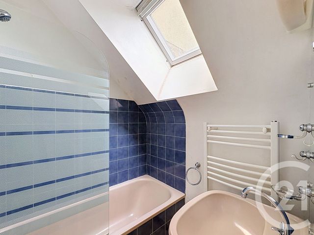 Appartement T2 à louer - 2 pièces - 37.0 m2 - LAMBALLE - 22 - BRETAGNE - Century 21 Coeur De Penthièvre