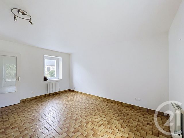 Appartement T3 à louer - 3 pièces - 47.0 m2 - LAMBALLE - 22 - BRETAGNE - Century 21 Coeur De Penthièvre